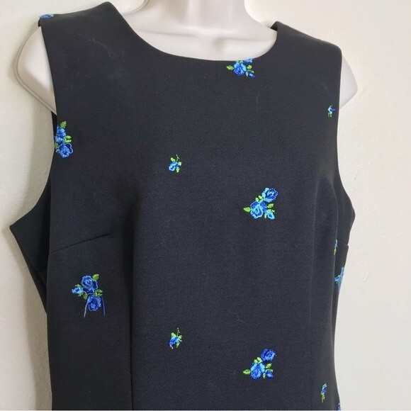Vintage XOXO Dresses Black Sleeveless Blue Embroidered Floral Y2K Dress Size 11 - Picture 2 of 9